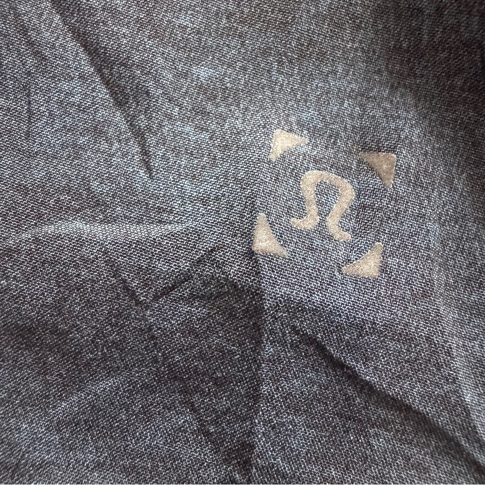 Lululemon T.H.E. Short Linerless 9" - Picture 7 of 8